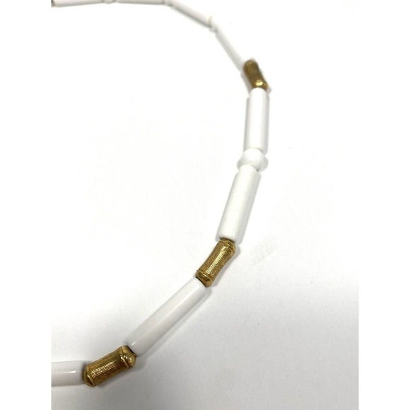 Park Lane Vintage Necklace Plastic Gold Tone 16” - Picture 4 of 8